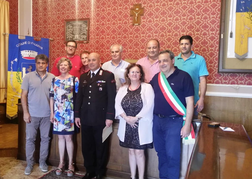 Maresciallo Capoccetta lascia Falerna, encomio del consiglio comunale per i suoi 12 anni d'attività