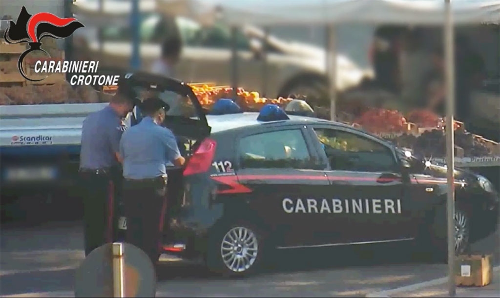 Avrebbe sfruttato lavoratori, arrestato 39enne a Crotone - VIDEO