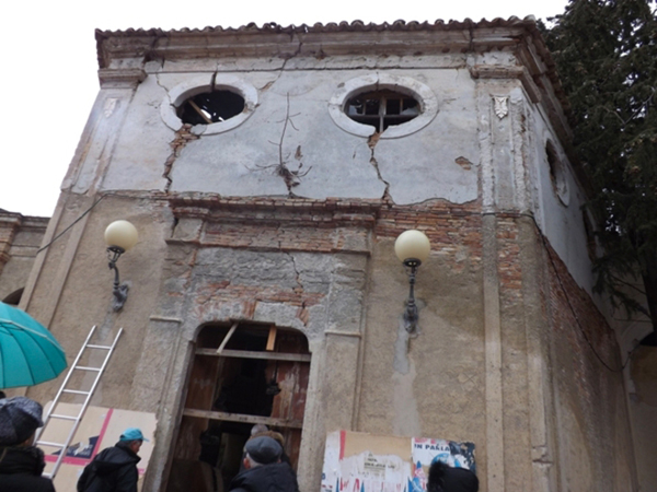 Calabria: a Cassano allo Jonio cappelle cimitero in pessime condizioni