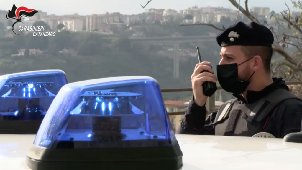 carabinieri-20213.26_713cd.jpg