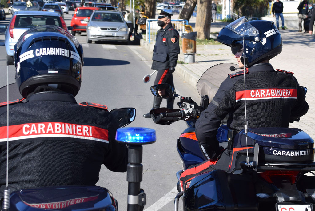 Intensificati i controlli dei carabinieri nel Soveratese: arresti, denunce e sanzioni