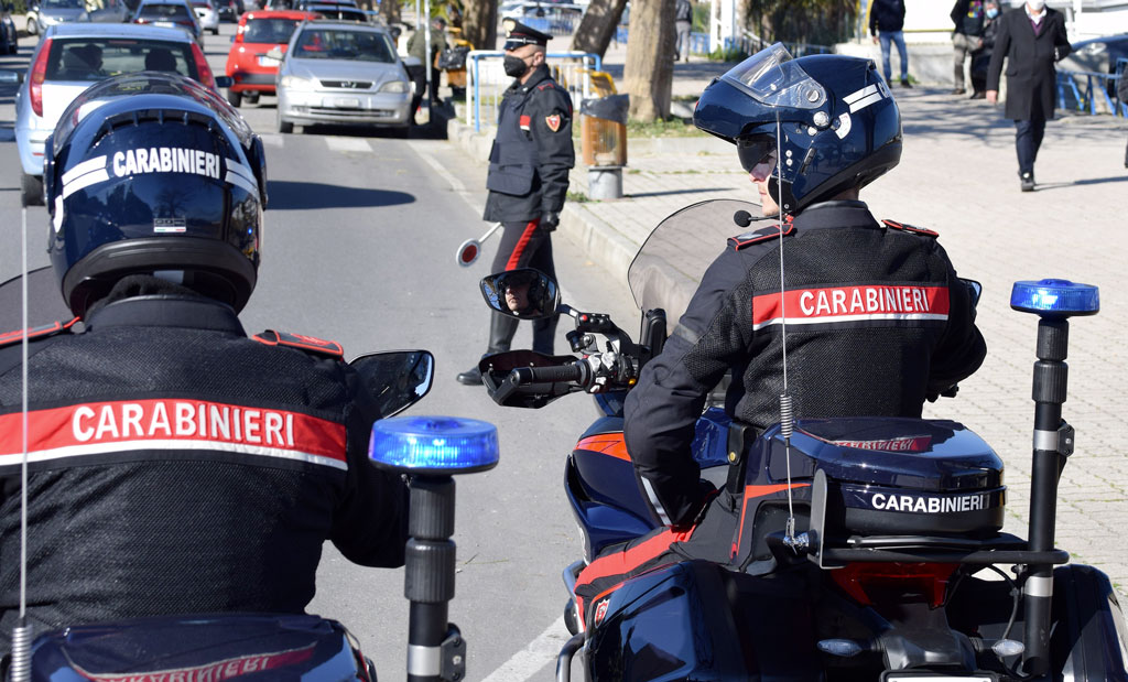 carabinieri-22_11c60.jpg