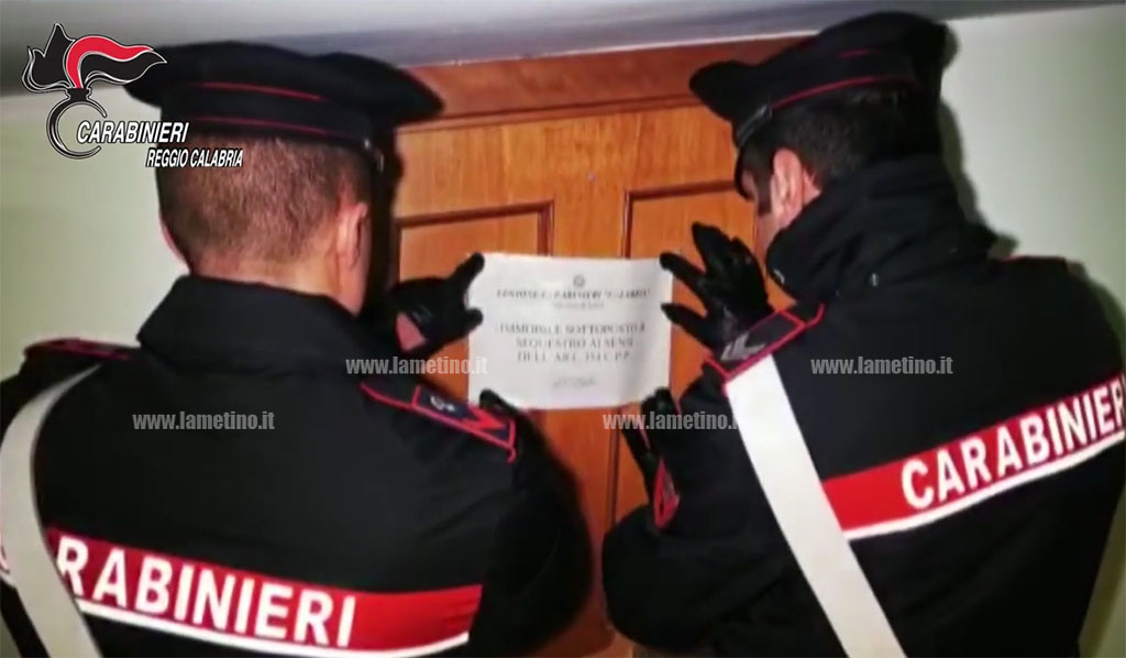 Colpisce convivente con 14 coltellate e scappa, arrestato 18enne a Locri - VIDEO