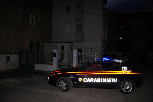 Bomba in garage nel vibonese, danneggiata saracinesca e furgone