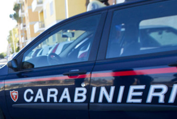 carabinieri-auto_b_08ae5_a788f.jpg