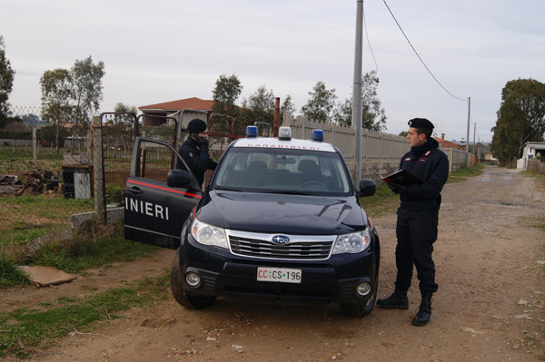 Calabria: Rubavano energia elettrica, arrestati
