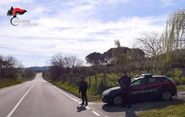 Tentano di rubare macchina a Cortale, tre arresti: anche un 35enne lametino
