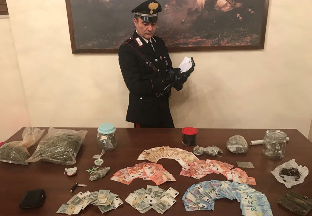 Scoperto appartamento dello "sballo" a Cosenza, 2 arresti e sequestro droga