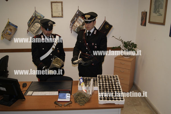 Calabria: Trovati in possesso di arma clandestina e droga, arrestati in due