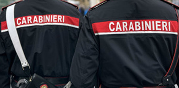 carabinieri-divisa25_365d7_19b60_a3f39.jpg