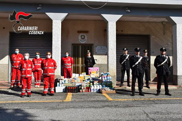 carabinieri-e-croce-rossa.jpg