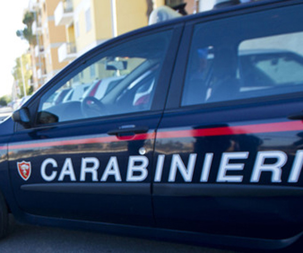 Auto in fiamme nel Cosentino, indagini dei carabinieri 