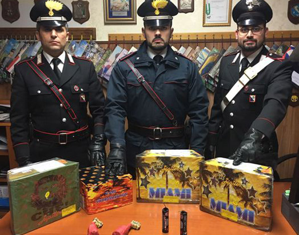 Detenzione illegale di materiale esplodente, ai domiciliari 21enne di Gioiosa Jonica