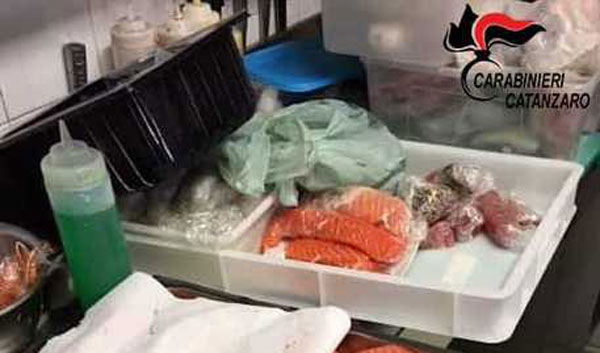 Titolari ristorante pesce crudo a Borgia: "Asp ha escluso intossicazione ragazza"