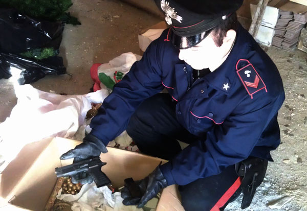 Calabria: Nascondeva pistola clandestina, arrestato