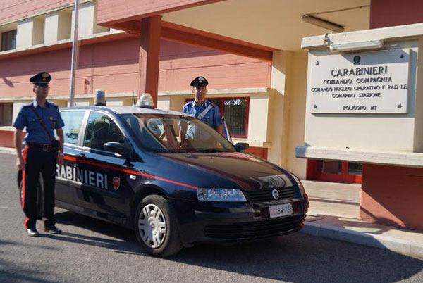 Calabria: Avrebbe rubato merce in “trasferta”, arrestata badante