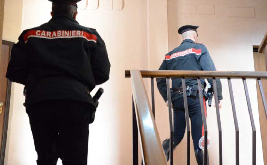 carabinieri-scale_7bf4b.jpg