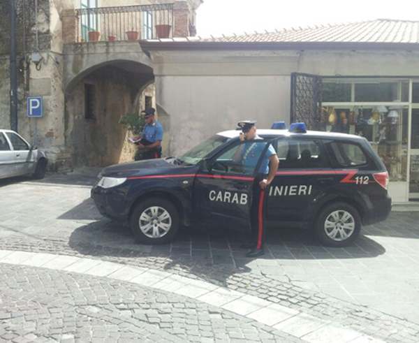 Calabria: Padre maltrattava figlie minorenni, arrestato 