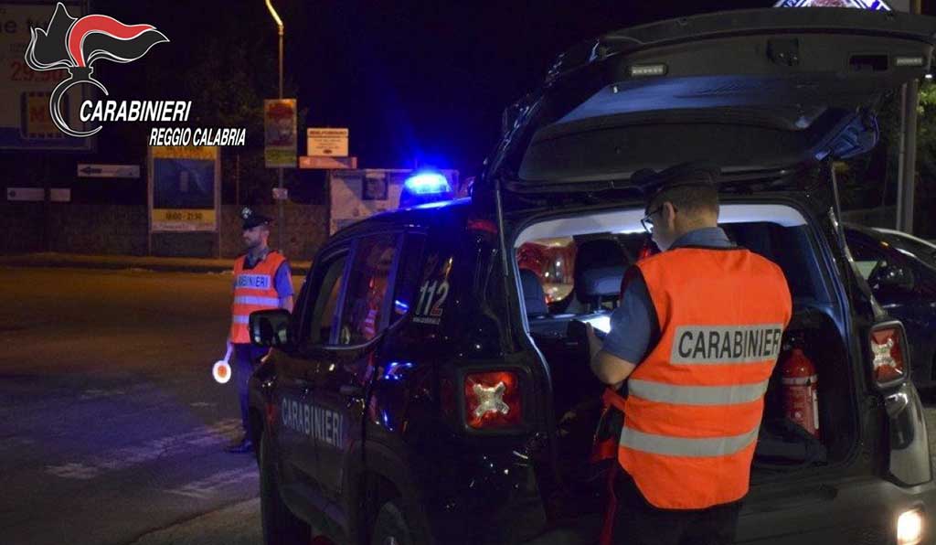 Consumo alcol tra giovani, controlli nel reggino: denunce, sanzioni e patenti ritirate
