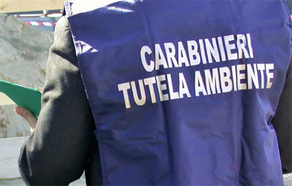 Liquido inquinante in mare, azienda sequestrata a Fuscaldo 