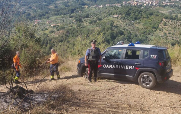 Incendio nel Cosentino, arrestati due presunti piromani 