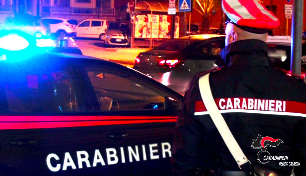 Tentano di truffare anziani a Reggio con metodo del finto carabiniere, denunciato 28enne