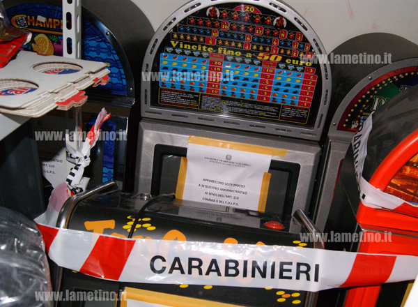 carabinieri_sequ_slot_machine