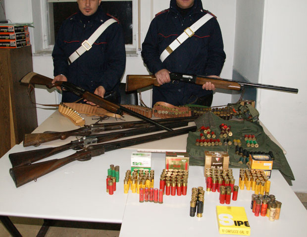 carabinieri_sequestro_fucili_lamezia
