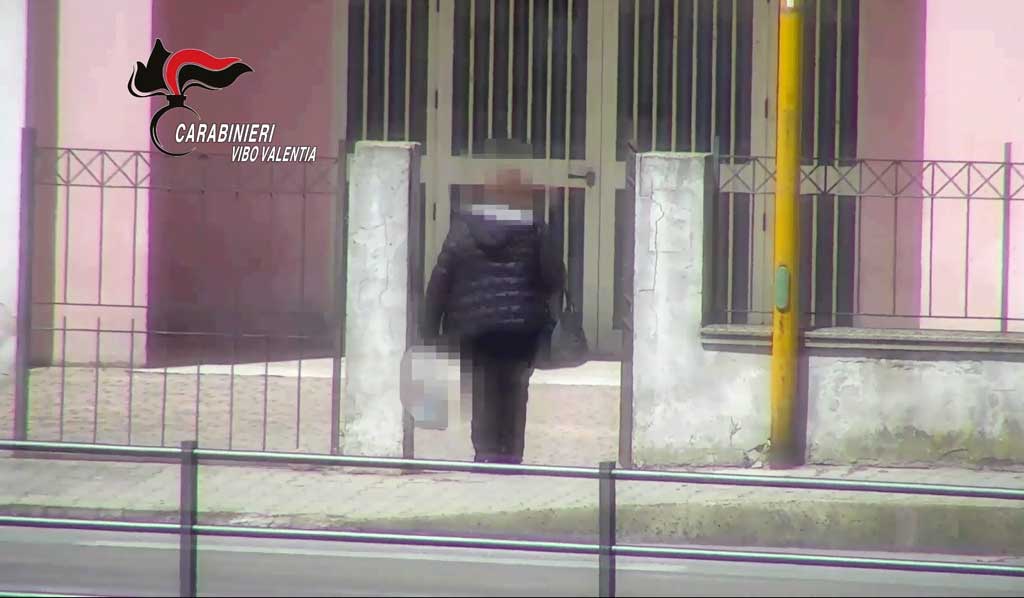Assenteismo, indagati 20 medici e infermieri dell'azienda sanitaria di Vibo - NOMI e VIDEO