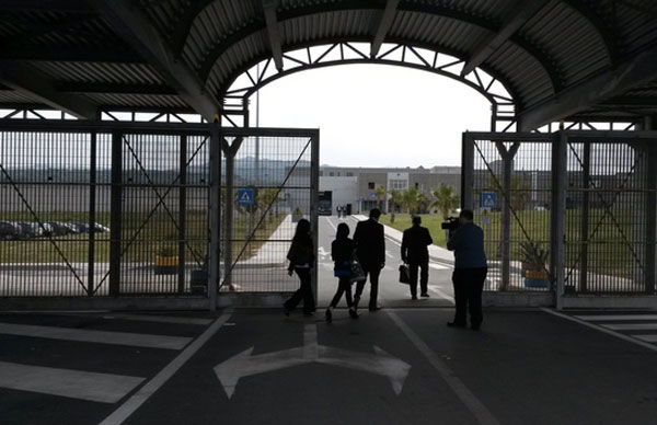 Detenuti maceravano frutta per fare grappa, Polizia penitenziaria sventa attività illecita ad Arghillà 