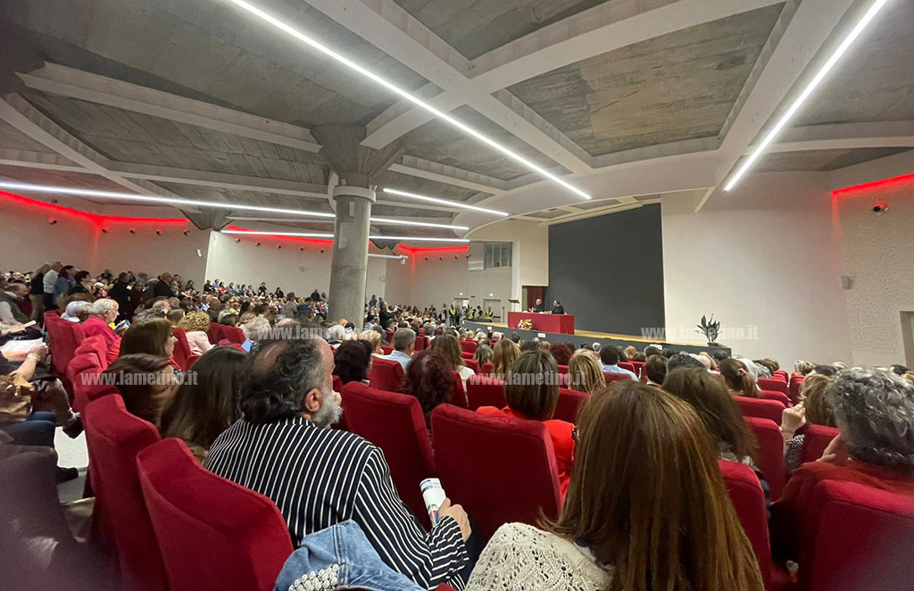 cardinale-ravasi-lamezia1_87619.jpg