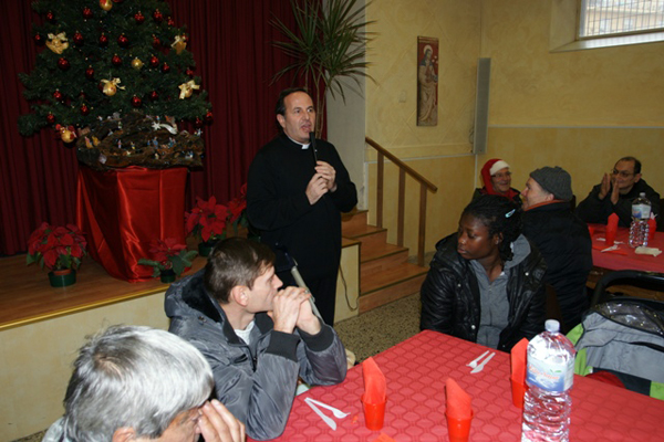 Lamezia, pranzo di natale alla chiesa della Pietà organizzato dalla Caritas