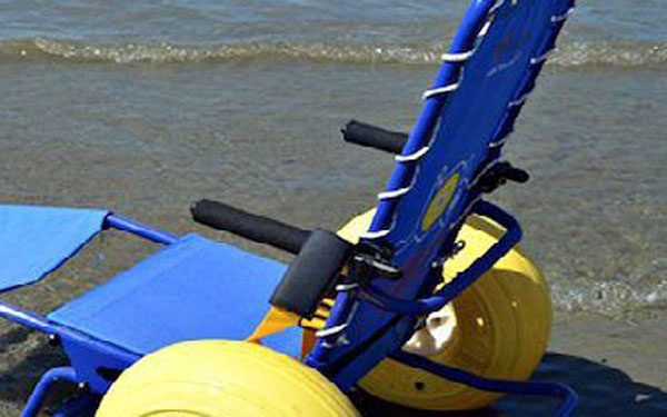 Casetta in legno e carrozzina per persone con difficoltà motorie, Comune di Lamezia le concede in comodato d’uso al Comune di Curinga