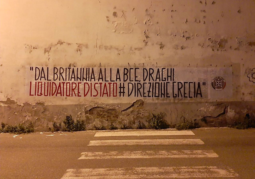 Lamezia, anche in città striscione CasaPound contro Mario Draghi
