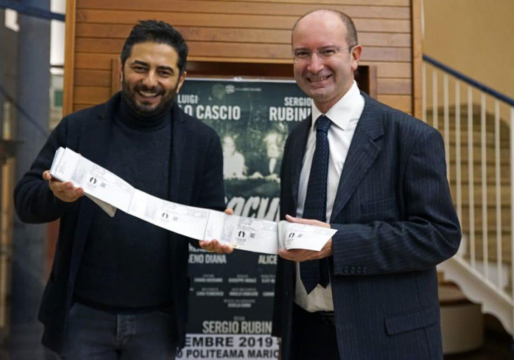 “Biglietti in sospeso” al Politeama di Catanzaro per chi non può permettersi un posto a teatro