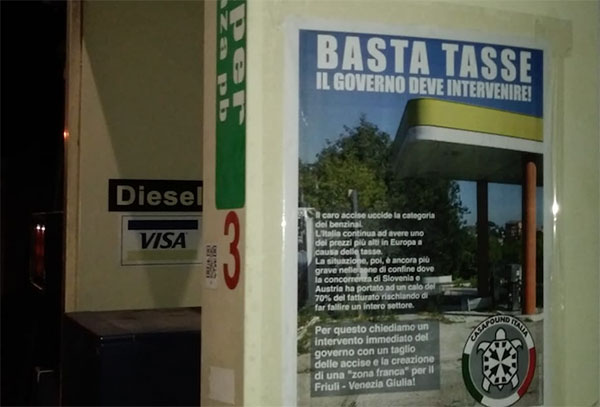 Lamezia, Casapound affigge volantini di solidarietà ai distributori di benzina