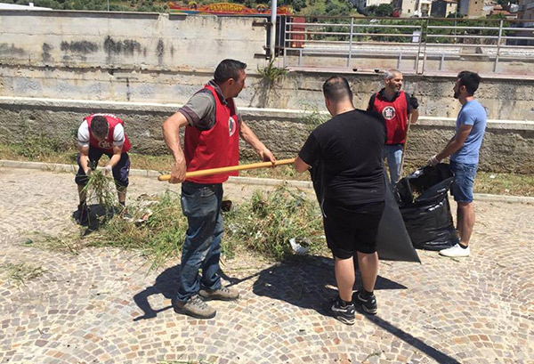Lamezia, Gianturco: CasaPound riqualifica area verde in piazza 5 Dicembre