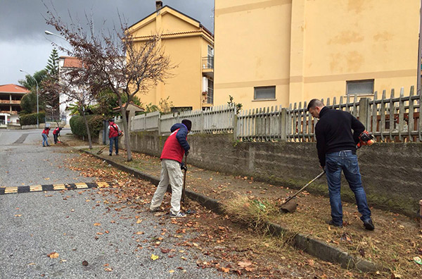 Lamezia, CasaPound: abbiamo ripulito la zona Sud della città