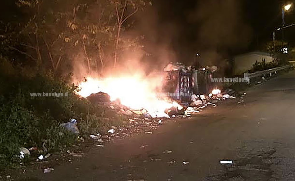 Lamezia, in fiamme cassonetti tra Gabella ed Acquadauzano