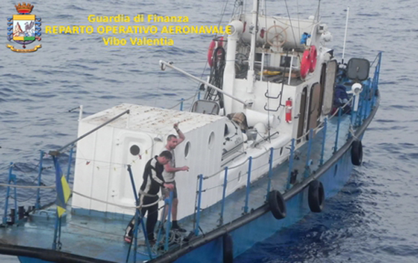 Sbarco migranti nel catanzarese, fermati 2 presunti scafisti