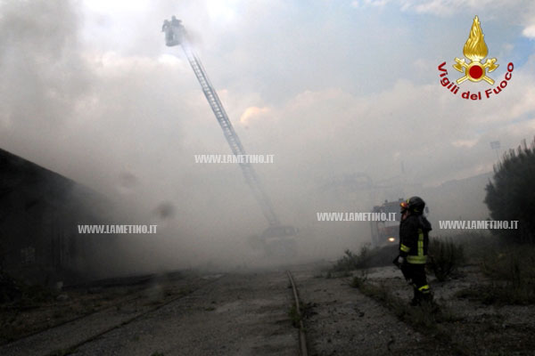 Catanzaro: Incendio in deposito delle Ferrovie