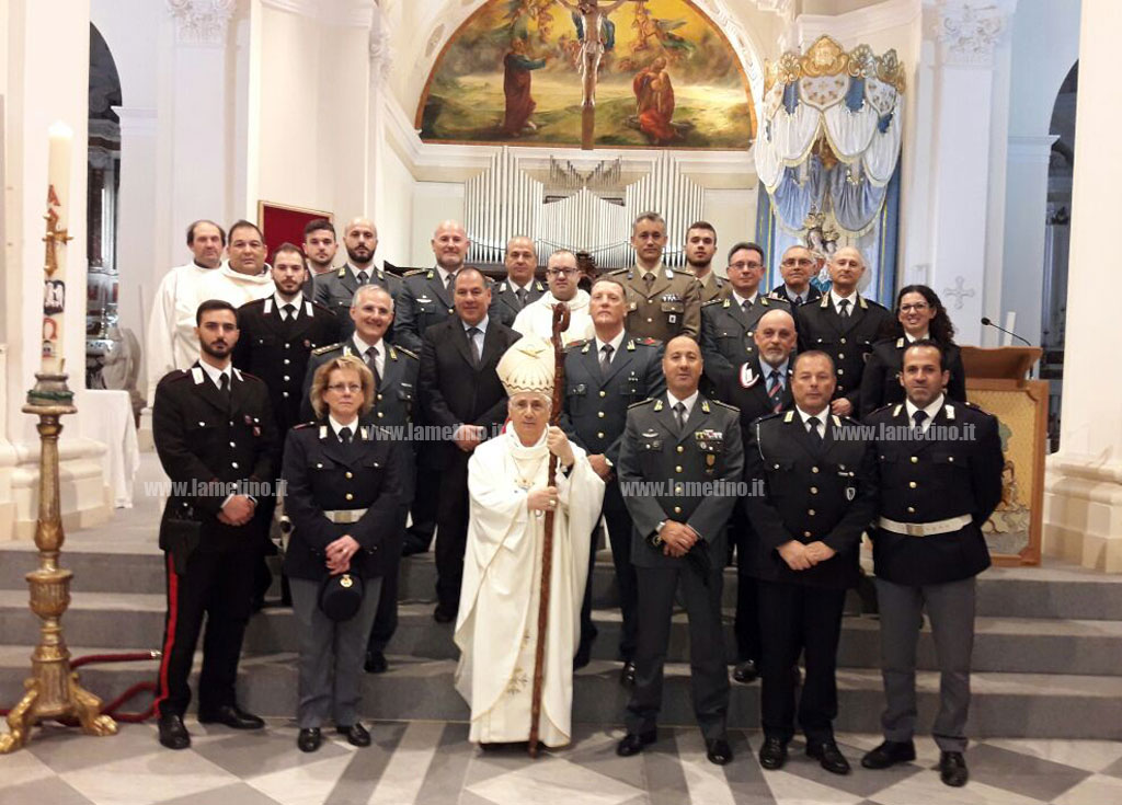 Lamezia, mese Mariano: celebrata Messa con la presenza delle forze armate e dei corpi militari dello Stato