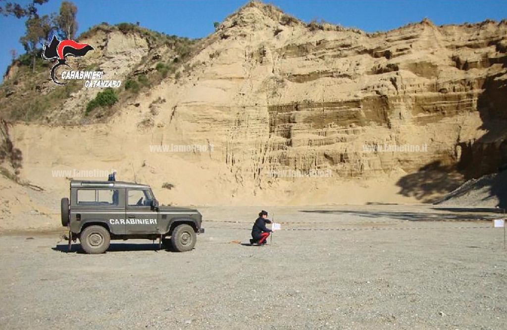 Scoperta cava abusiva di inerti a Pianopoli, sequestrata area e deferito proprietario