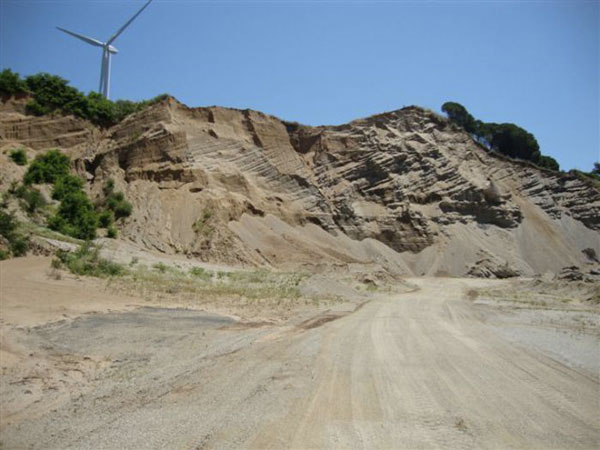 Cava abusiva sequestrata da Corpo forestale a Maida