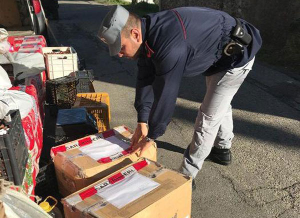 Sequestrati 150 kg alimenti privi etichetta e tracciabilità nel cosentino