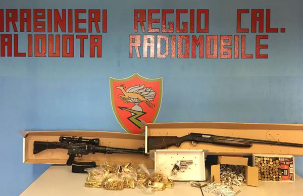 Nascondeva arsenale in casa, arrestato pensionato nel reggino