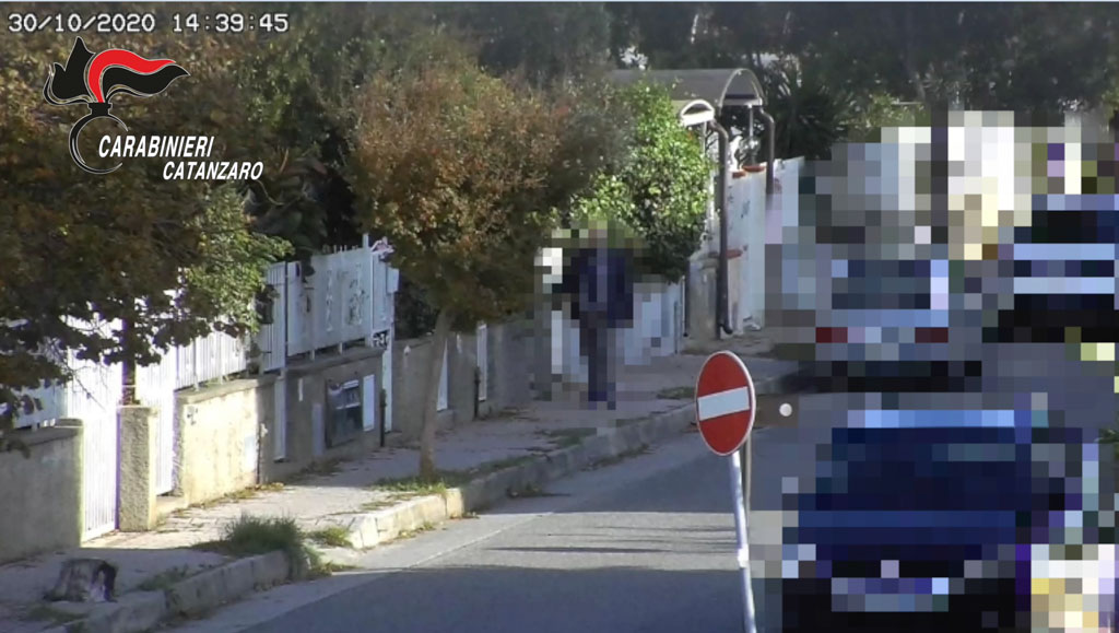 Favoreggiamento e sfruttamento della prostituzione nel Catanzarese: 5 arresti e sequestrati appartamenti - VIDEO