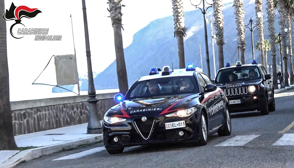 Abusi su 16enne mentre va a scuola, arrestato 49enne nel Reggino
