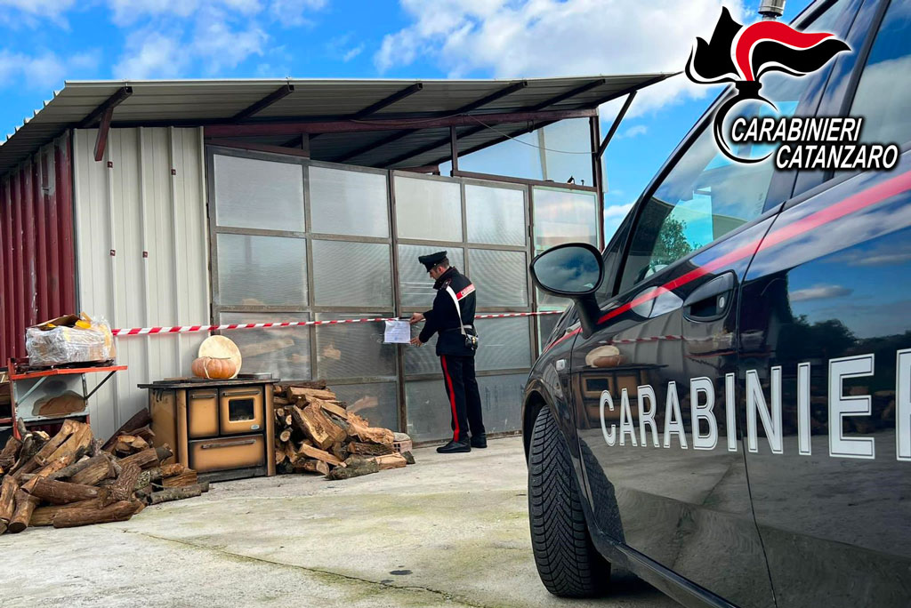 Produzione abusiva di diserbanti, fungicidi e pesticidi altamente tossici: un arresto a Borgia