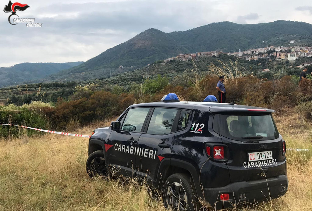 cc-crotone-2019-cadavere.jpg